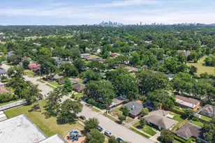 4717 Chrystell Ln, Houston, TX 77092 - Photo 23