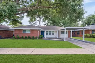 4717 Chrystell Ln, Houston, TX 77092 - Photo 3