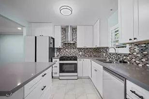 4717 Chrystell Ln, Houston, TX 77092 - Photo 25
