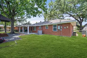 4717 Chrystell Ln, Houston, TX 77092 - Photo 31