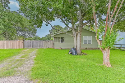 5220 Krueger Drive, Dickinson, TX 77539 - Photo 5