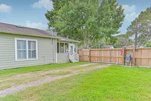 5220 Krueger Dr, Dickinson, TX 77539 - Photo 7
