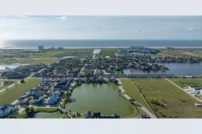 10108 Schaper Road, Galveston, TX 77554 - Photo 9