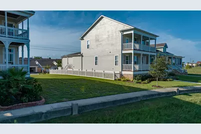 10108 Schaper Road, Galveston, TX 77554 - Photo 3