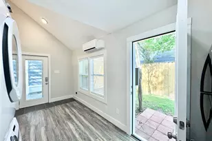 914 Joyce St, Houston, TX 77009 - Photo 17