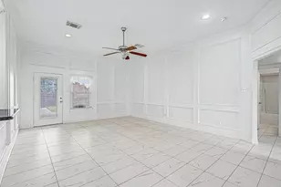 131 Silverbell Cir, Lake Jackson, TX 77566 - Photo 5