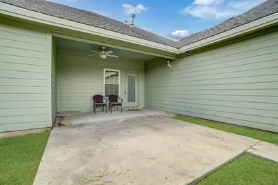 131 Silverbell Circle, Lake Jackson, TX 77566 - Photo 27