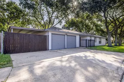 2716 Pine Cone Lane Corner, Pearland, TX 77581 - Photo 5