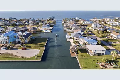 21722 Guadalupe Drive, Galveston, TX 77554 - Photo 47