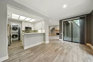171 Litchfield Ln, Houston, TX 77024 - Photo 15