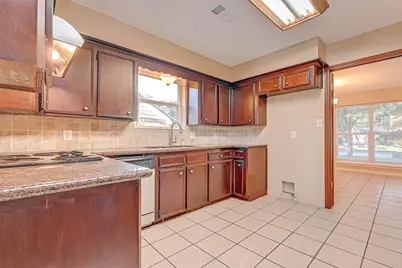 4815 Wind Chimes Drive, Houston, TX 77066 - Photo 9