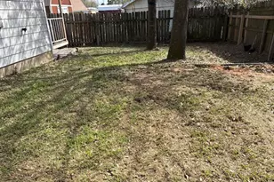 214 N 3rd St, Sealy, TX 77474 - Photo 15