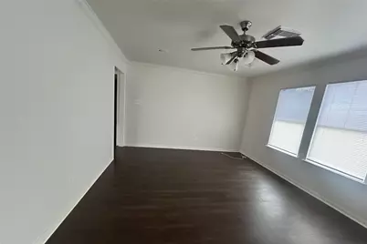 214 N 3rd Street, Sealy, TX 77474 - Photo 3