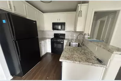 214 N 3rd Street, Sealy, TX 77474 - Photo 5