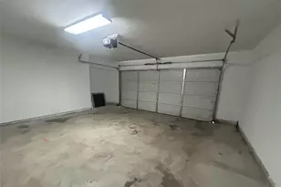 214 N 3rd St, Sealy, TX 77474 - Photo 11