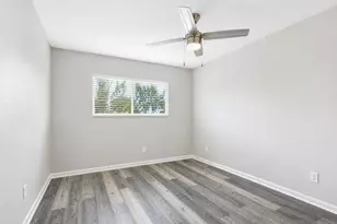 1824 Thonig Rd, Houston, TX 77055 - Photo 13