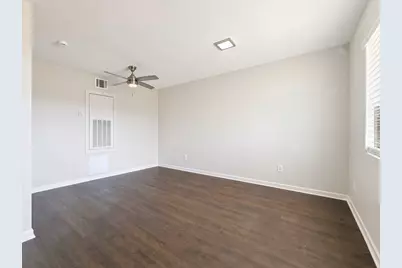 1824 Thonig Road #4, Houston, TX 77055 - Photo 5