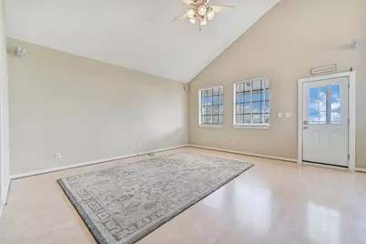 40 Harbor Circle, Tiki Island, TX 77554 - Photo 7