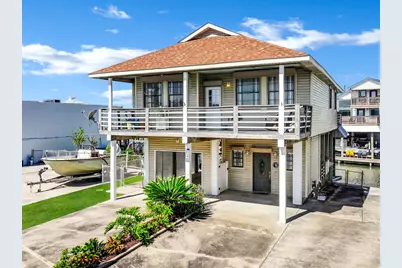 40 Harbor Circle, Tiki Island, TX 77554 - Photo 1