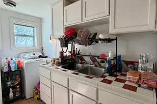 326 W 2nd St, Freeport, TX 77541 - Photo 11