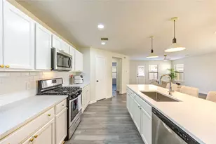 1010 Hummingbird Point Ln, Houston, TX 77090 - Photo 9