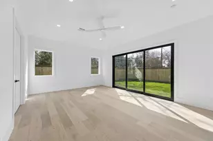 1302 Springrock Ln, Houston, TX 77055 - Photo 11