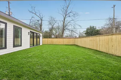 1302 Springrock Lane, Houston, TX 77055 - Photo 29