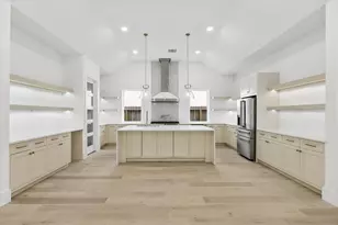 1302 Springrock Ln, Houston, TX 77055 - Photo 9