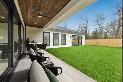 1302 Springrock Lane, Houston, TX 77055 - Photo 27