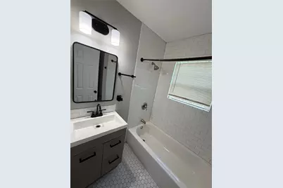 1210 E 33rd Street, Houston, TX 77022 - Photo 7