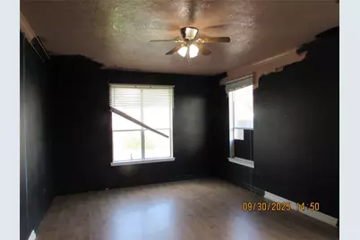 203 Rolling Springs Lane, Dickinson, TX 77539 - Photo 11