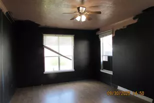 203 Rolling Springs Ln, Dickinson, TX 77539 - Photo 11