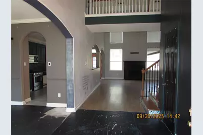 203 Rolling Springs Lane, Dickinson, TX 77539 - Photo 3