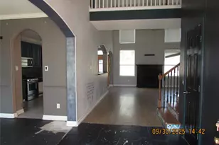 203 Rolling Springs Ln, Dickinson, TX 77539 - Photo 3