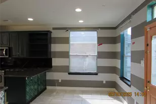 203 Rolling Springs Ln, Dickinson, TX 77539 - Photo 7