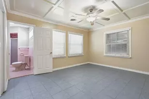 106 Barracuda Ave, Galveston, TX 77550 - Photo 13