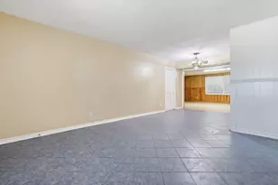 106 Barracuda Ave, Galveston, TX 77550 - Photo 17