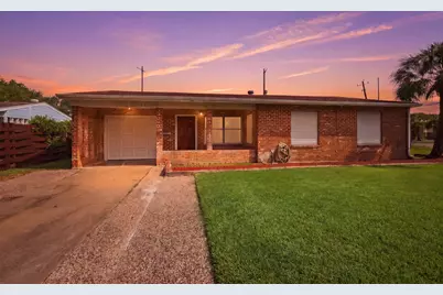 106 Barracuda Avenue, Galveston, TX 77550 - Photo 3