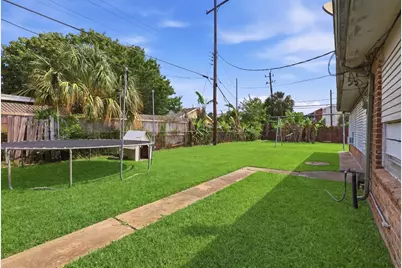 106 Barracuda Avenue, Galveston, TX 77550 - Photo 21