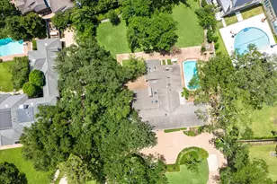 626 Rocky River Rd, Houston, TX 77056 - Photo 35