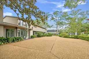 626 Rocky River Rd, Houston, TX 77056 - Photo 13