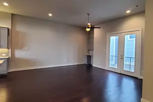 2422 Maufferd St, Houston, TX 77009 - Photo 11