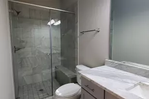 2422 Maufferd St, Houston, TX 77009 - Photo 9