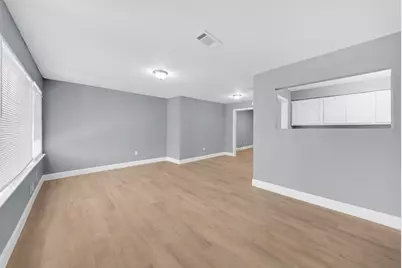 5831 Lyndhurst Street, Houston, TX 77033 - Photo 7