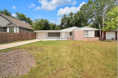 5831 Lyndhurst Street, Houston, TX 77033 - Photo 1
