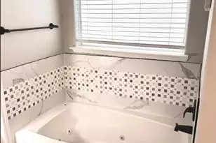 5527 Bertellis Ln, Houston, TX 77091 - Photo 9