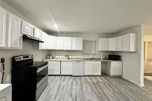 5346 Windswept Ln, Houston, TX 77056 - Photo 9