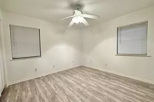 5346 Windswept Ln, Houston, TX 77056 - Photo 17