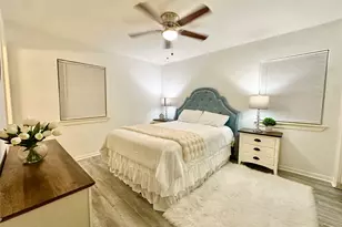 5346 Windswept Ln, Houston, TX 77056 - Photo 13