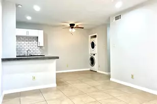 2750 Holly Hall St, Houston, TX 77054 - Photo 7